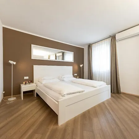 Boutique Hotel Zum Rosenbaum-3